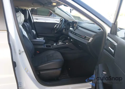 2024 Mitsubishi Outlander Se 2.5 2Wd из США, поврежденный, VIN JA4J3VA85RZ043541